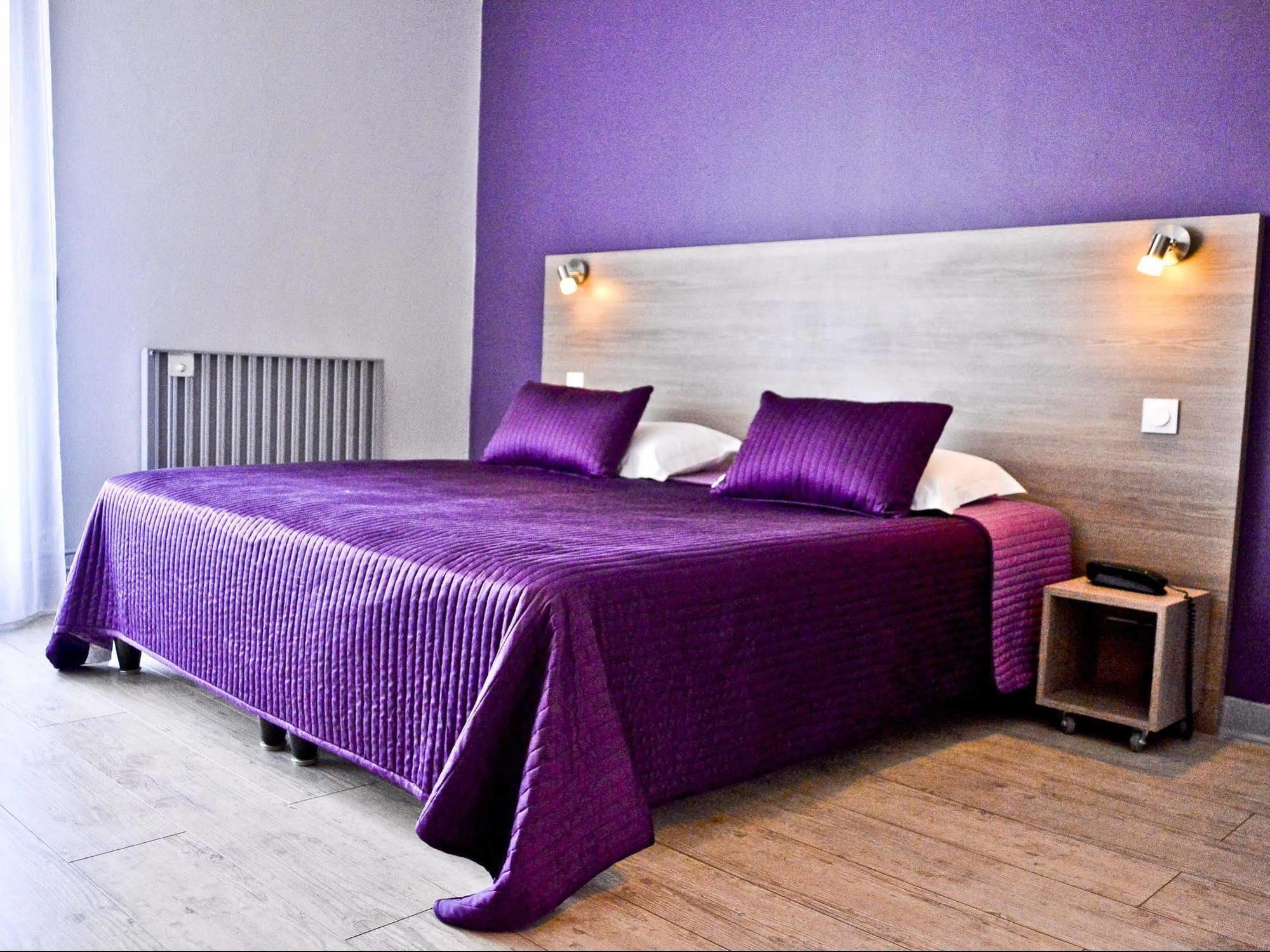 Hotel Le Comty Feurs Екстериор снимка